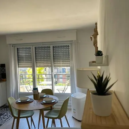 Cosy Balcon A 30min De Paris Apartment
