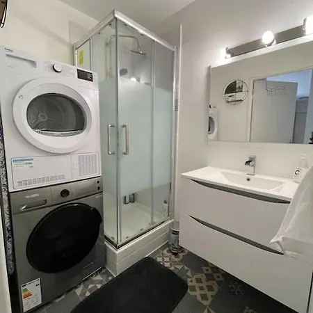 Cosy Balcon A 30min De Paris Apartment Cergy