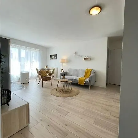 Cosy Balcon A 30min De Paris Apartment *