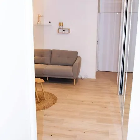 Cosy Balcon A 30min De Paris Apartment Cergy