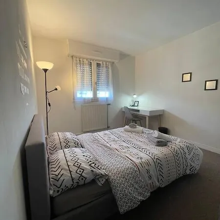 Cosy Balcon A 30min De Paris Appartement Cergy